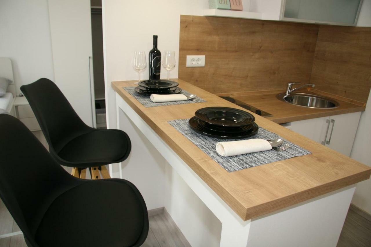 Stylish Apartment In City Center Pula Exterior foto